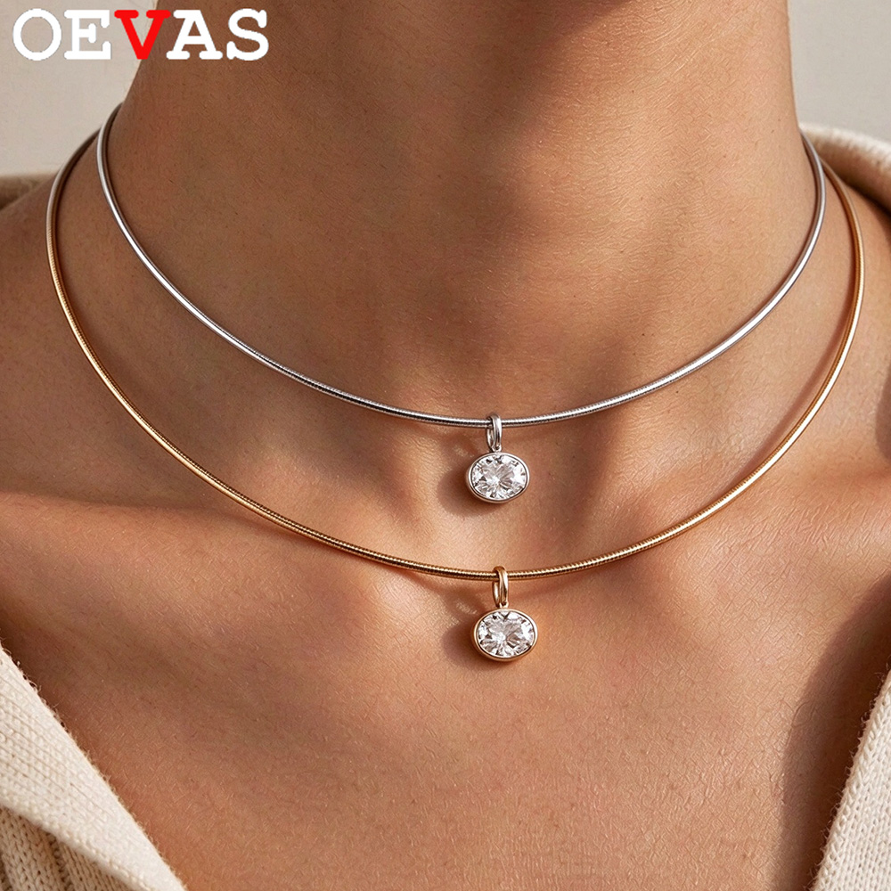 Bezels Set Pendant - OEVAS 2-4CT Oost-West Ovaal Geslepen Moissanite